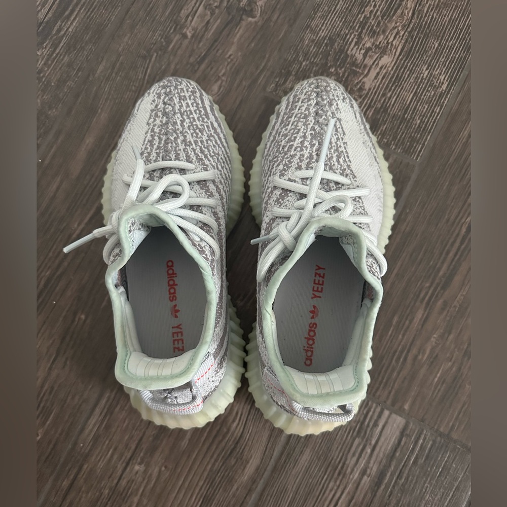 Yeezy Boost 350 V2 ‘Blue Tint’ 2017. Men’s 5.5/Women’s 7 - Picture 2 of 9